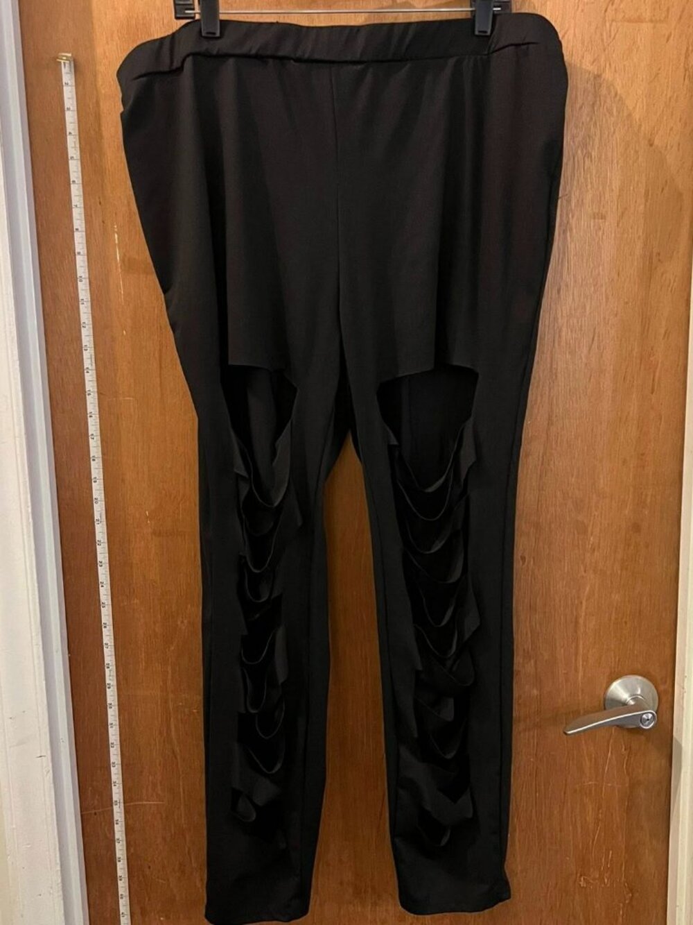 Size 5XL - Shein - Black Workout Leggings - w/Cutouts